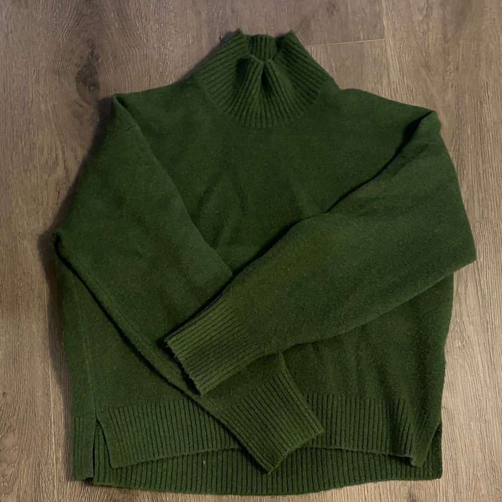 Uniqlo Forest Green Knitwear